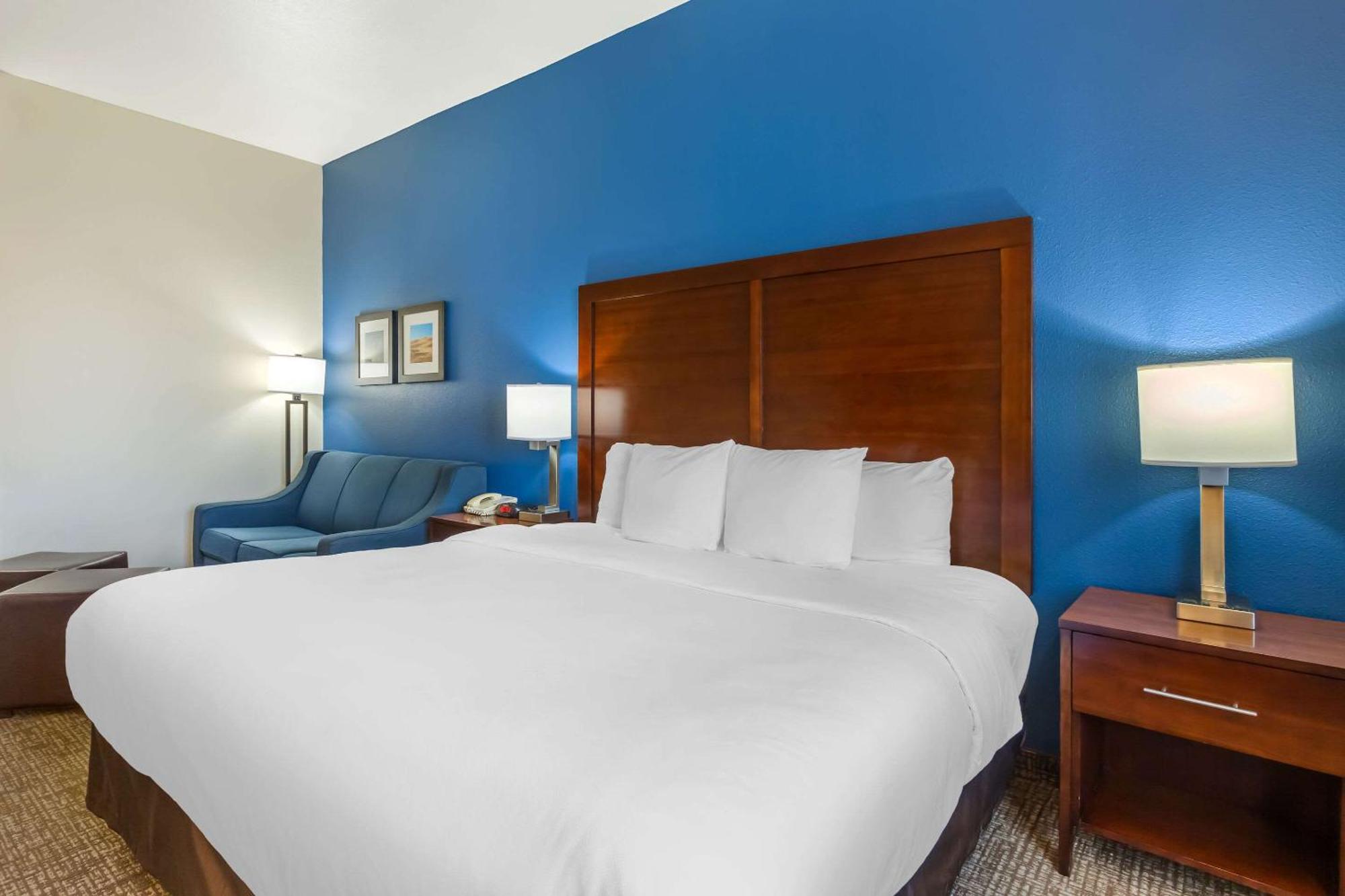 Comfort And I-8 Hotel Yuma